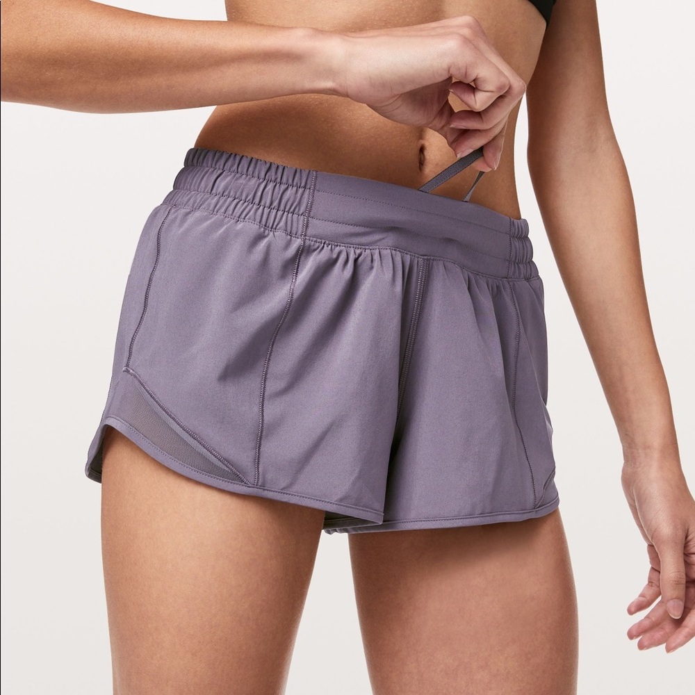 Lululemon Hotty Hot ll 2.5” Shorts Purple